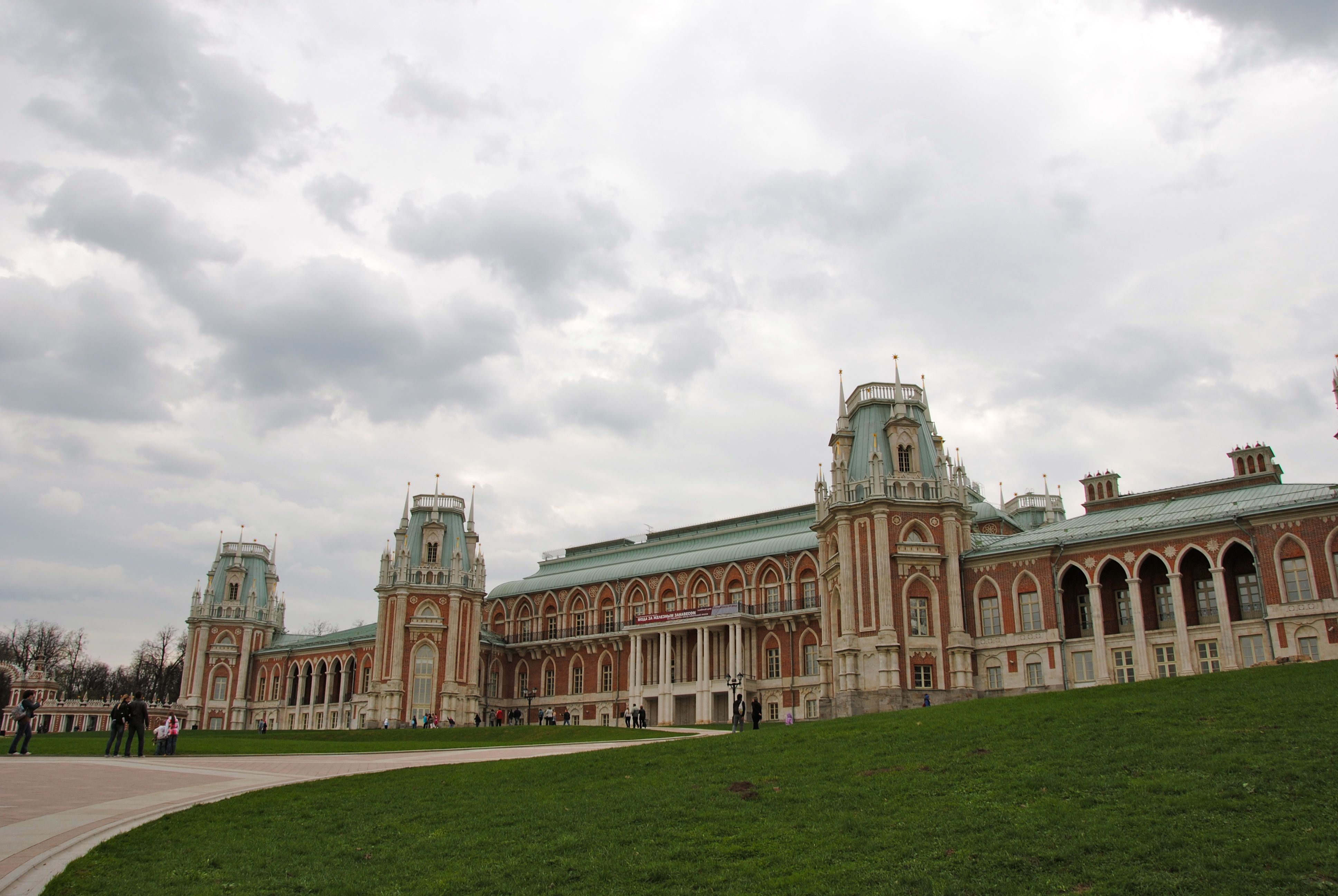 Tsaritsyno – imperial court that never existed